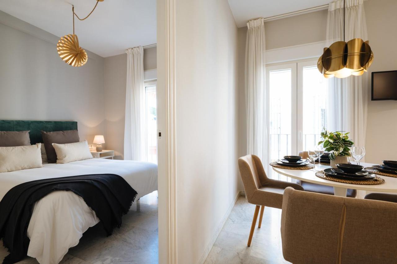Guadalquivir Terrace Suite Apartments เซบีญา ภายนอก รูปภาพ